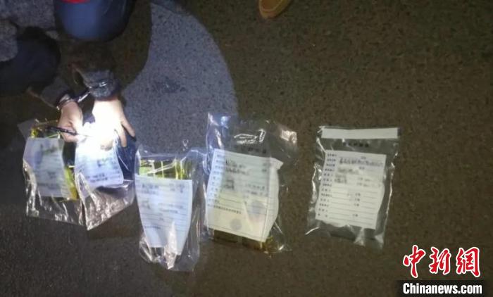 圖為云南警方查獲的毒品?！≡颇鲜」矎d供圖 攝