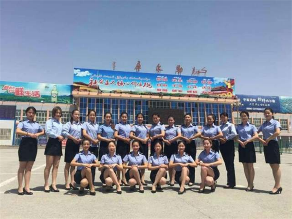 追夢——優(yōu)秀畢業(yè)生風采