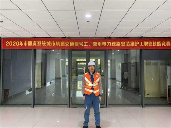 追夢——優(yōu)秀畢業(yè)生風采