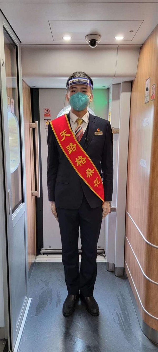 追夢——優(yōu)秀畢業(yè)生風采